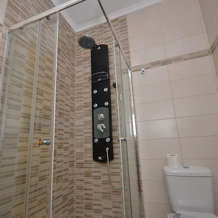 Golden Fox And 아파트