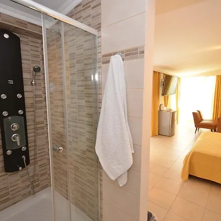 Golden Fox And Apartamento *