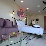 Golden Fox And شقة