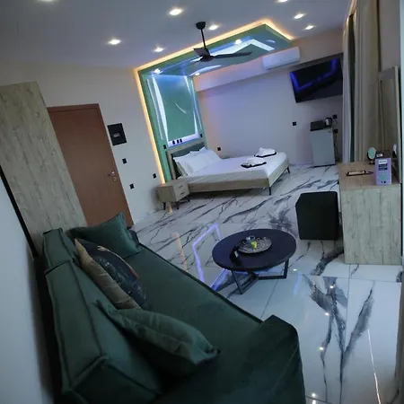 Golden Fox Studios And Suites * Lakones