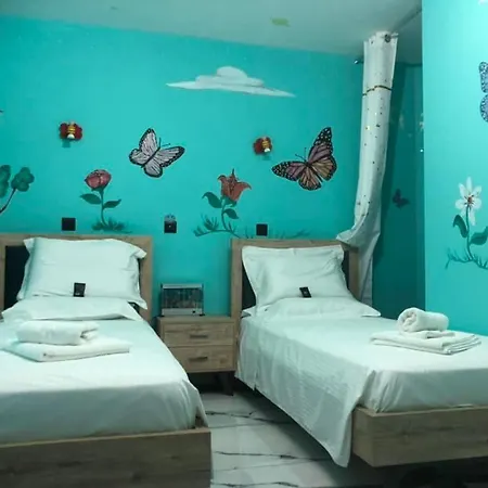 Golden Fox Studios And Suites Lakones