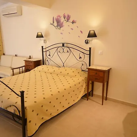 Apartment Golden Fox Studios And Suites Lakones
