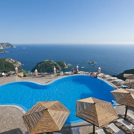 Golden Fox Studios And Suites Lakones