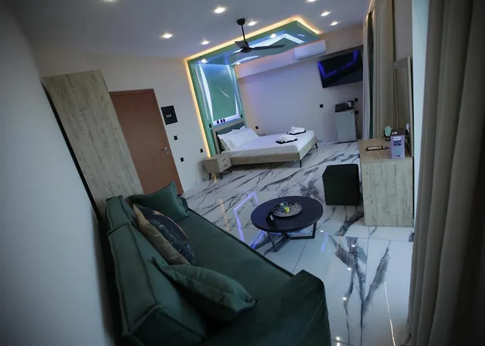 Golden Fox And * Lákones