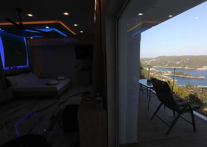 Golden Fox And * Lákones