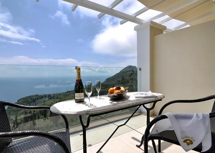 شقة Golden Fox And