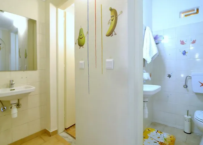 Golden Fox Studios&suites